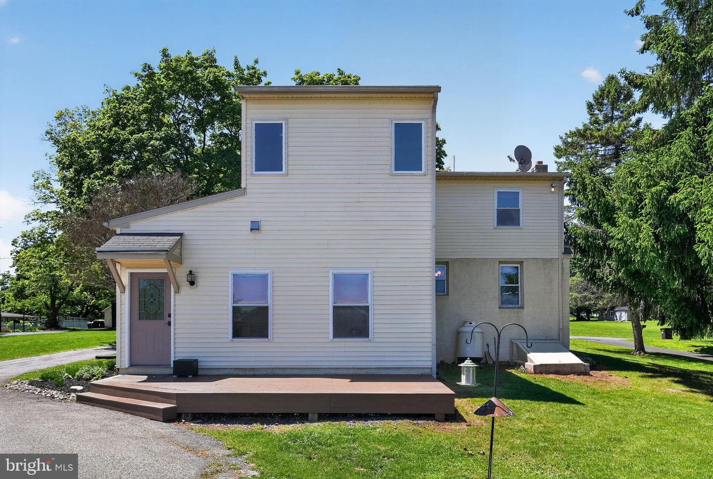 1525 College Avenue photo 27