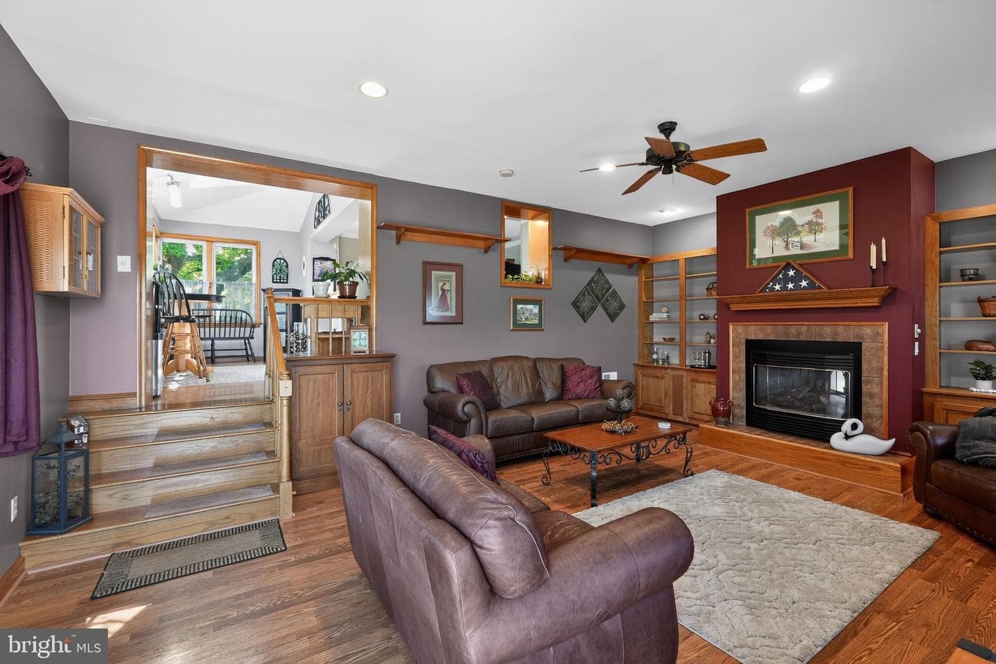 1525 College Avenue photo 5