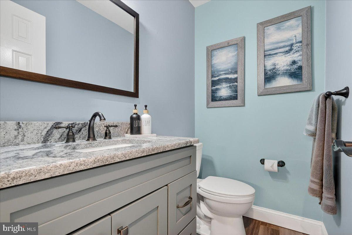 560 Susan Drive photo 21