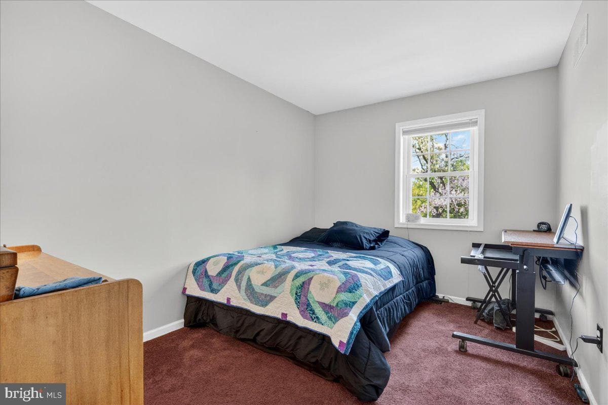 560 Susan Drive photo 28