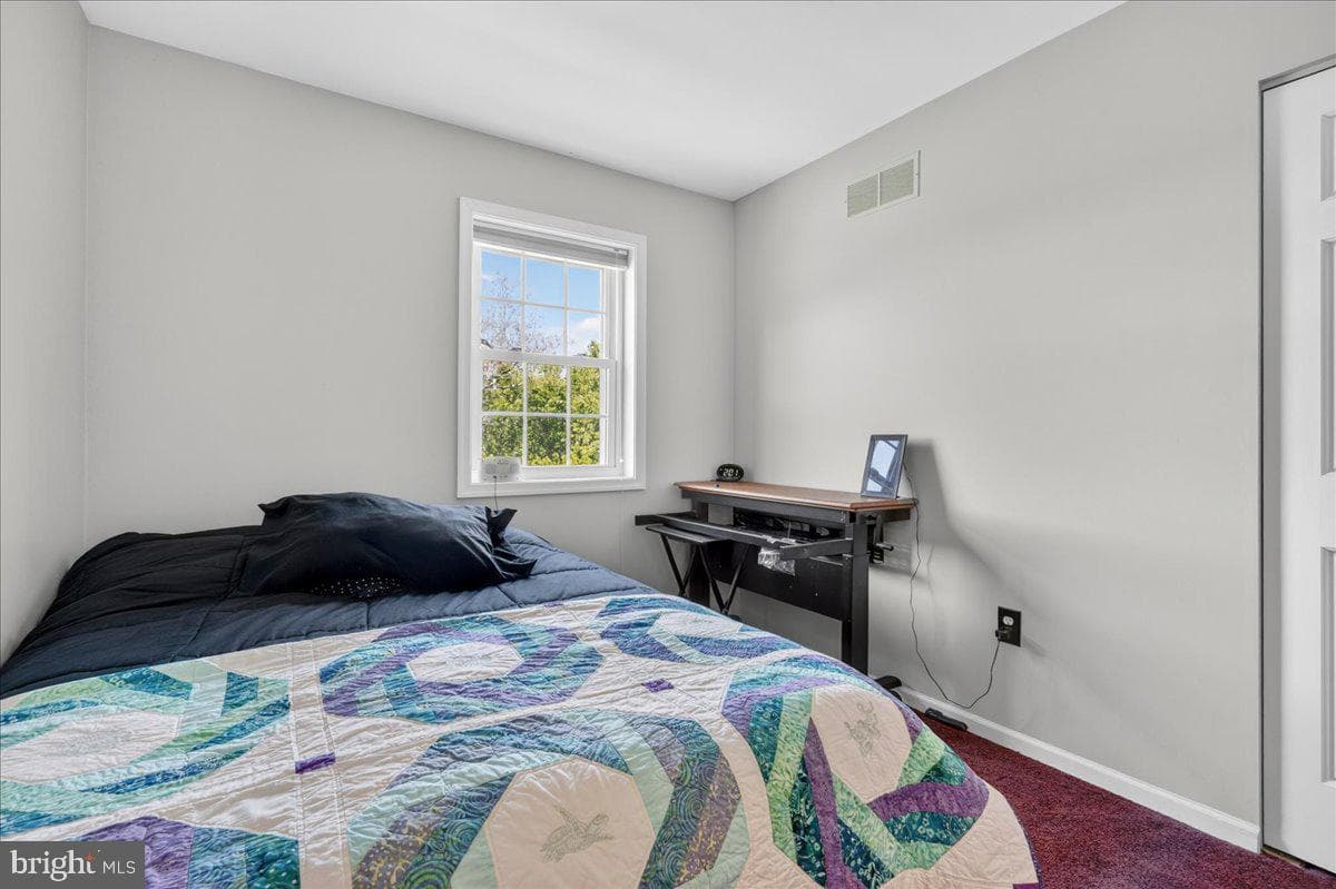 560 Susan Drive photo 29