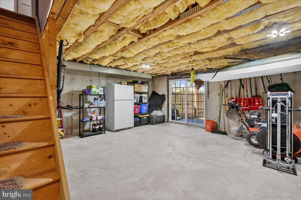 560 Susan Drive photo 37