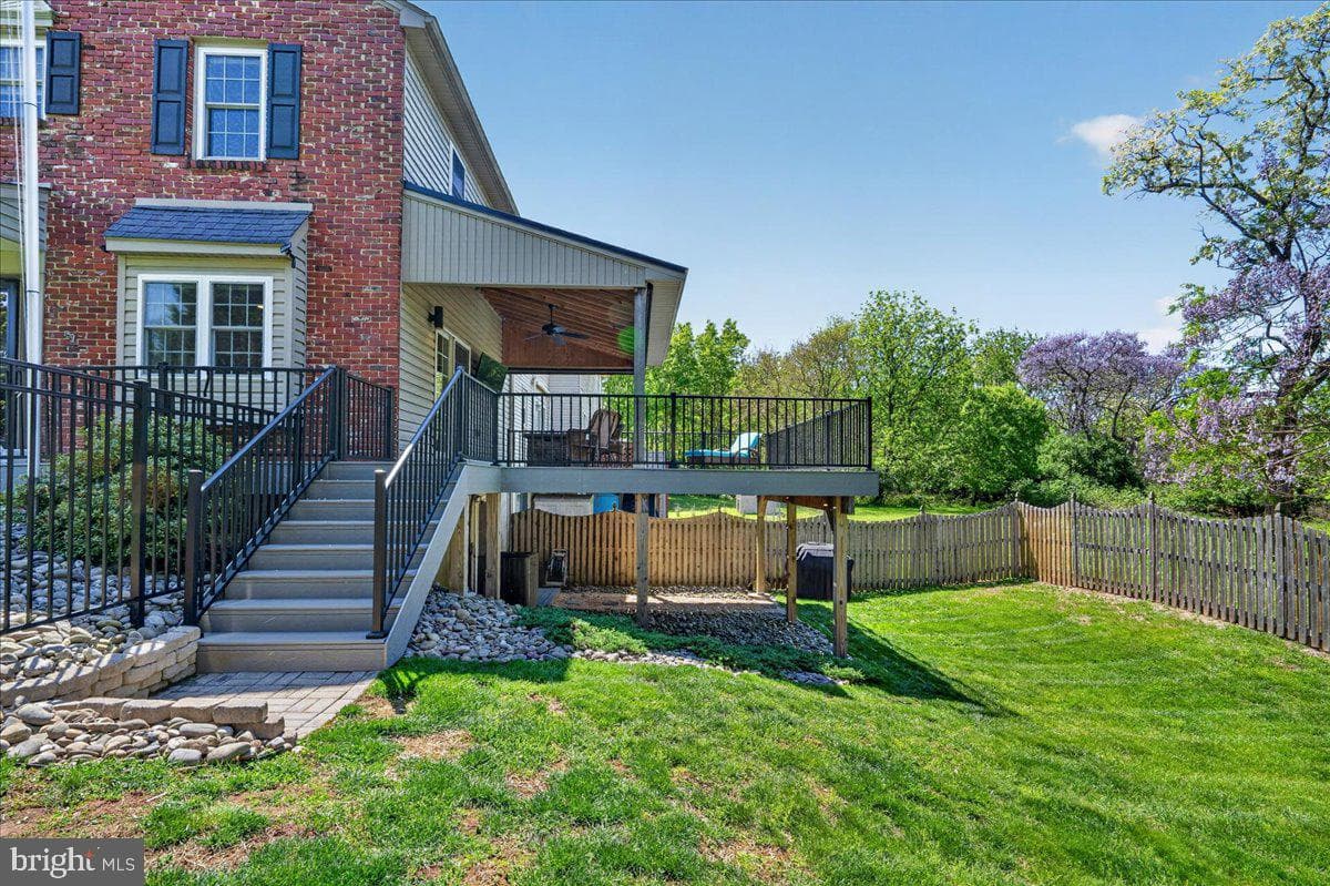 560 Susan Drive photo 40