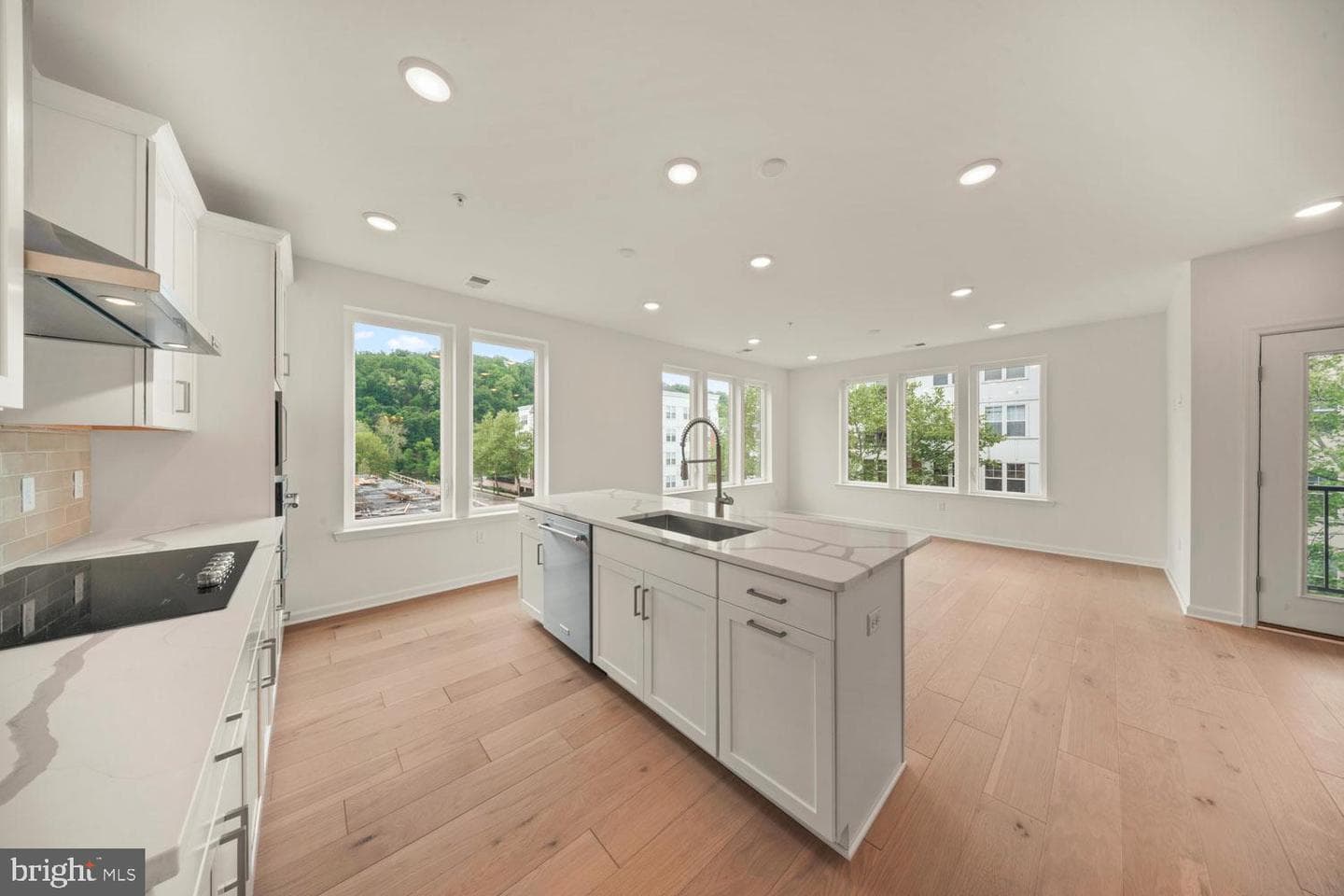 421 Washington Street #1208 photo 13