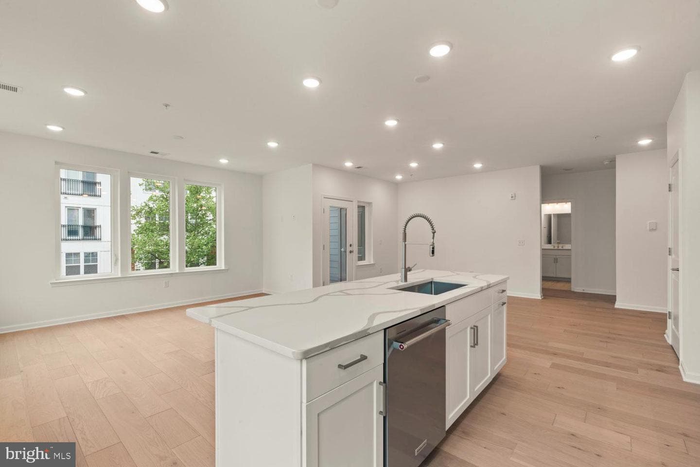 421 Washington Street #1208 photo 16