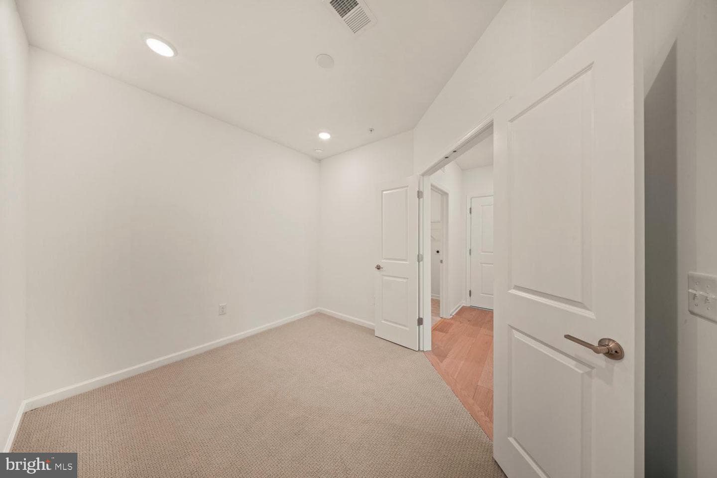 421 Washington Street #1208 photo 19