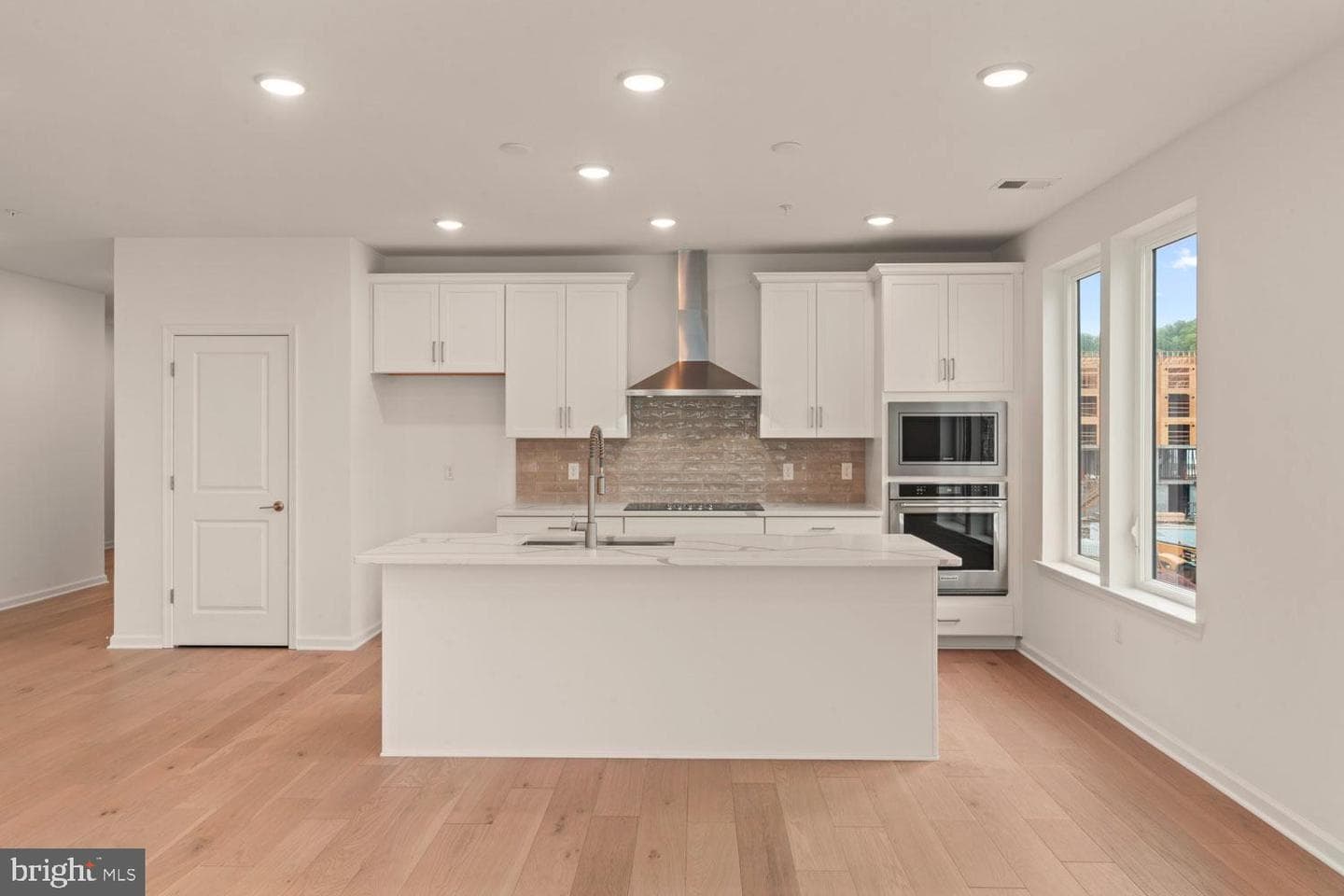 421 Washington Street #1208 photo 9