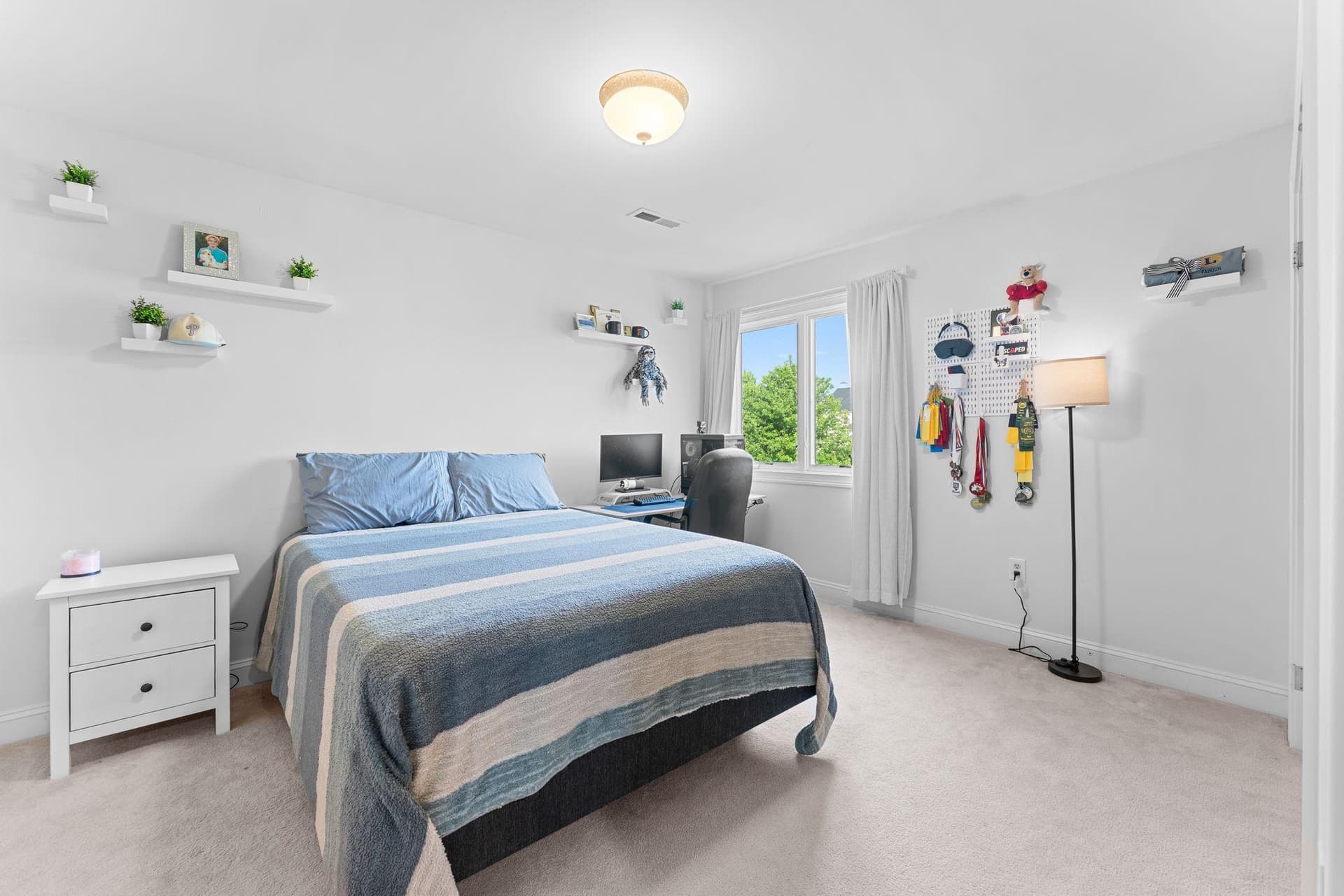 912 Ashbourne Way photo 30