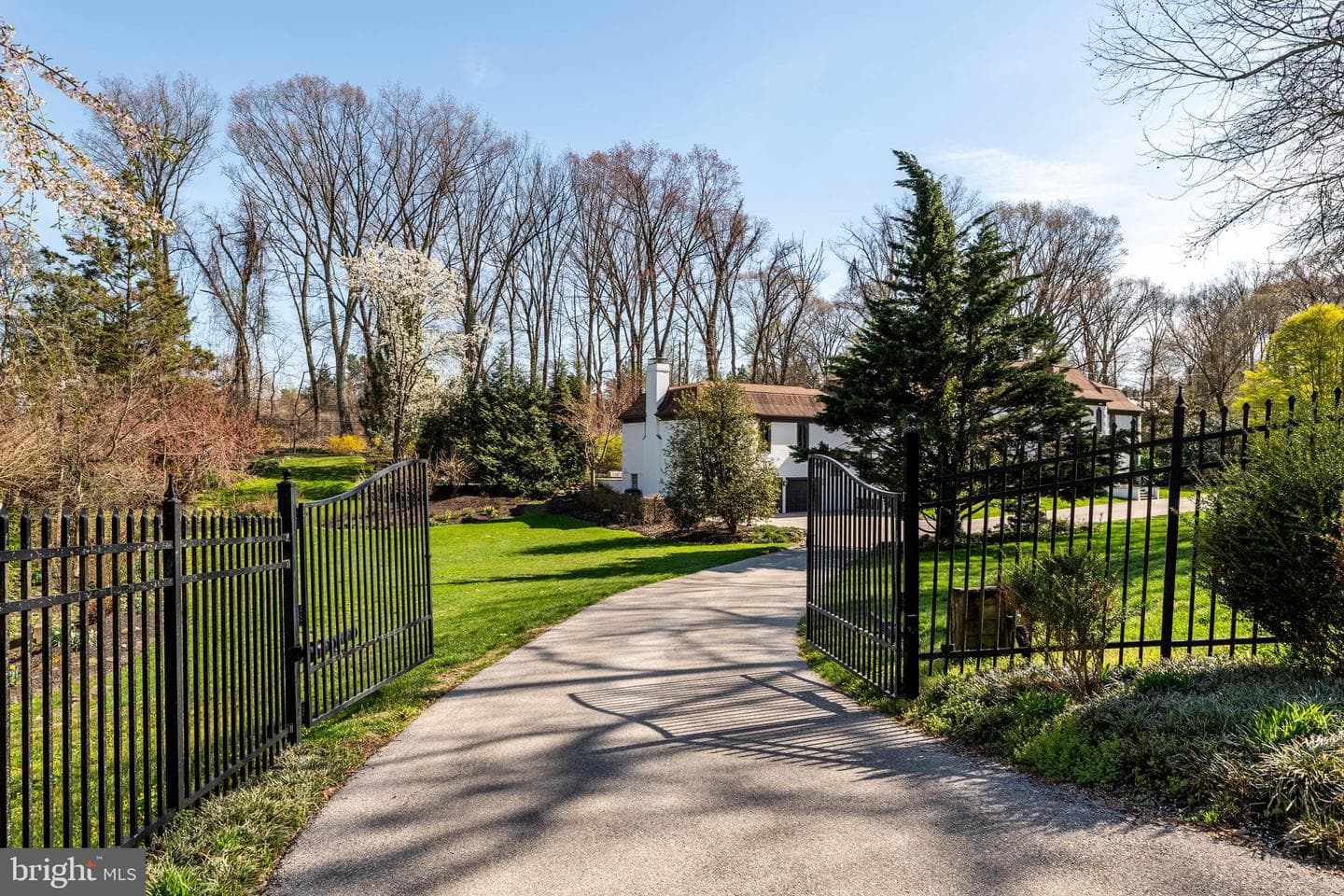 1075 Green Valley Road photo 3