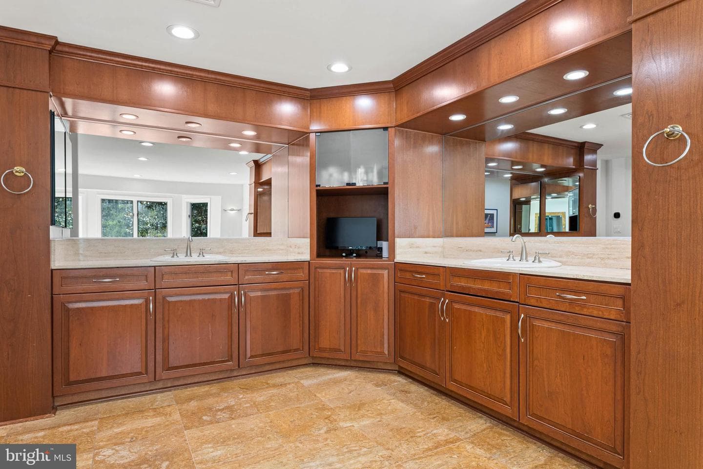 1075 Green Valley Road photo 41