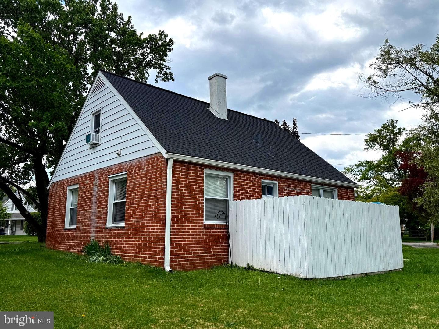 2053 Clearview photo 20