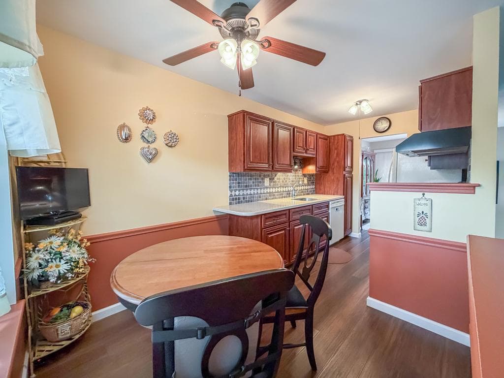 106 Rutledge Court photo 3
