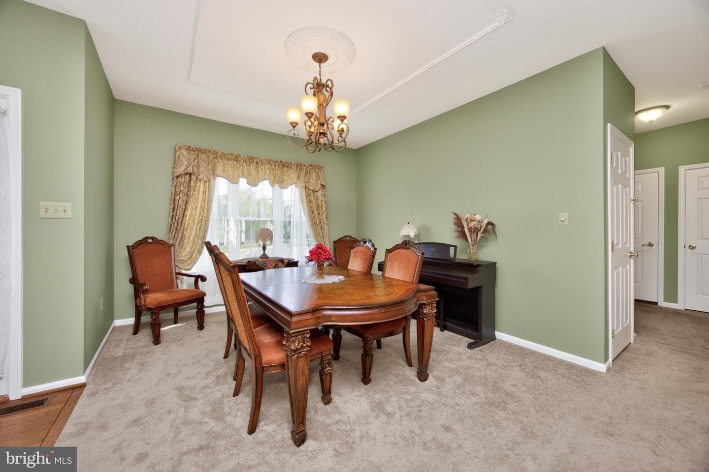105 William Road photo 14