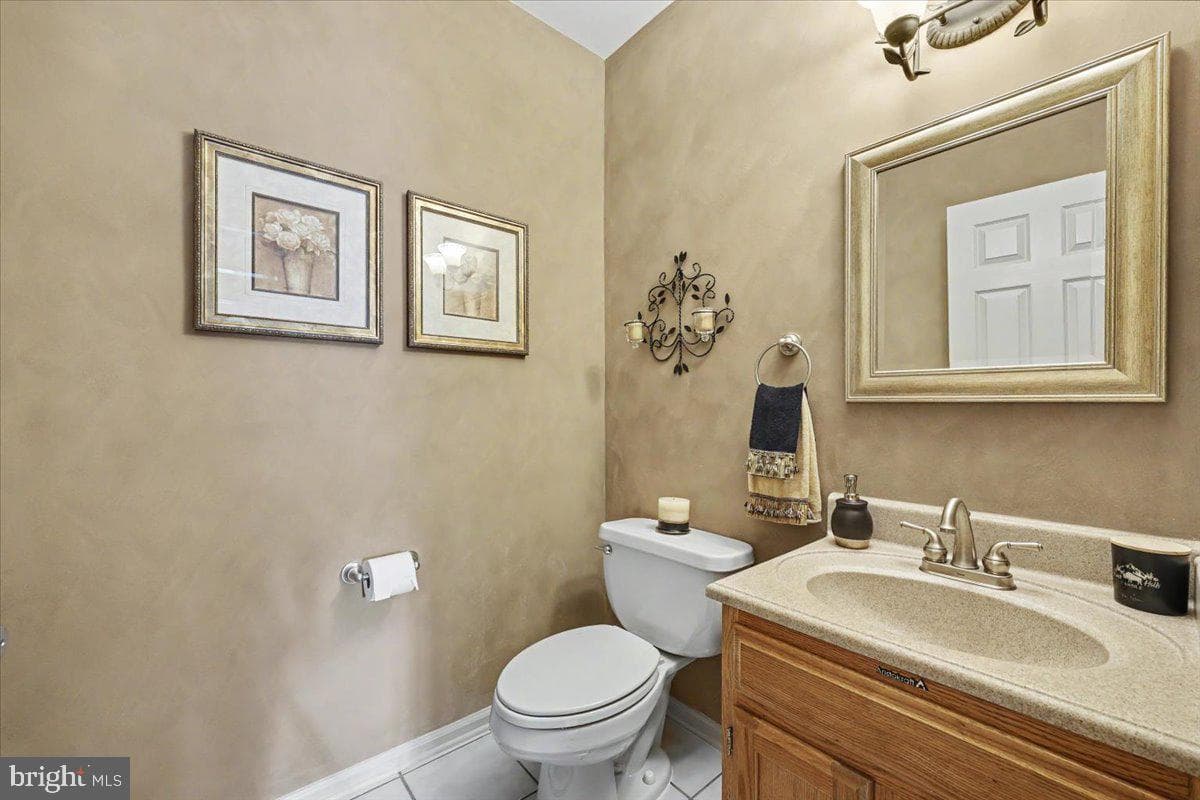 10 Hawk Court photo 19