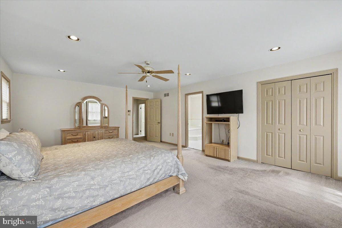 10 Hawk Court photo 23