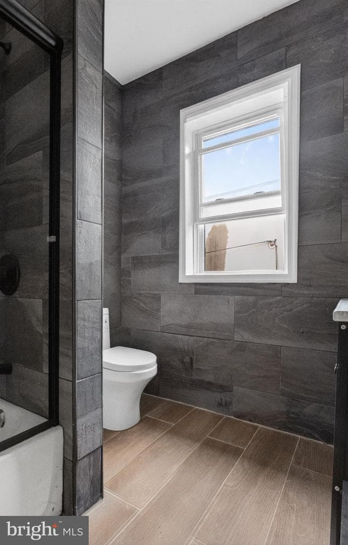 1121 Markley Street photo 23