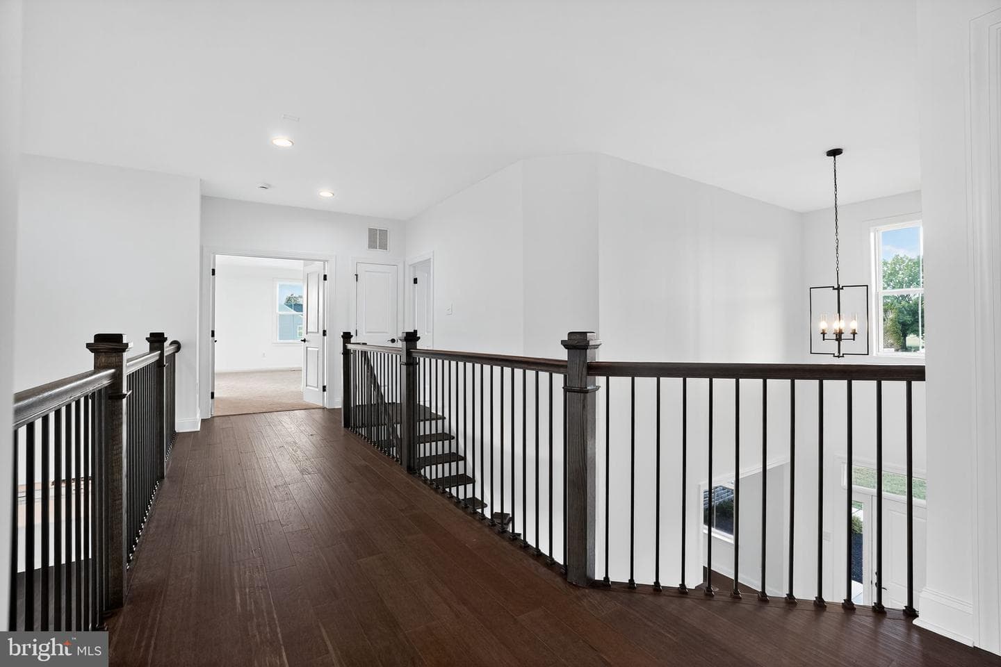409 Longview Drive photo 25
