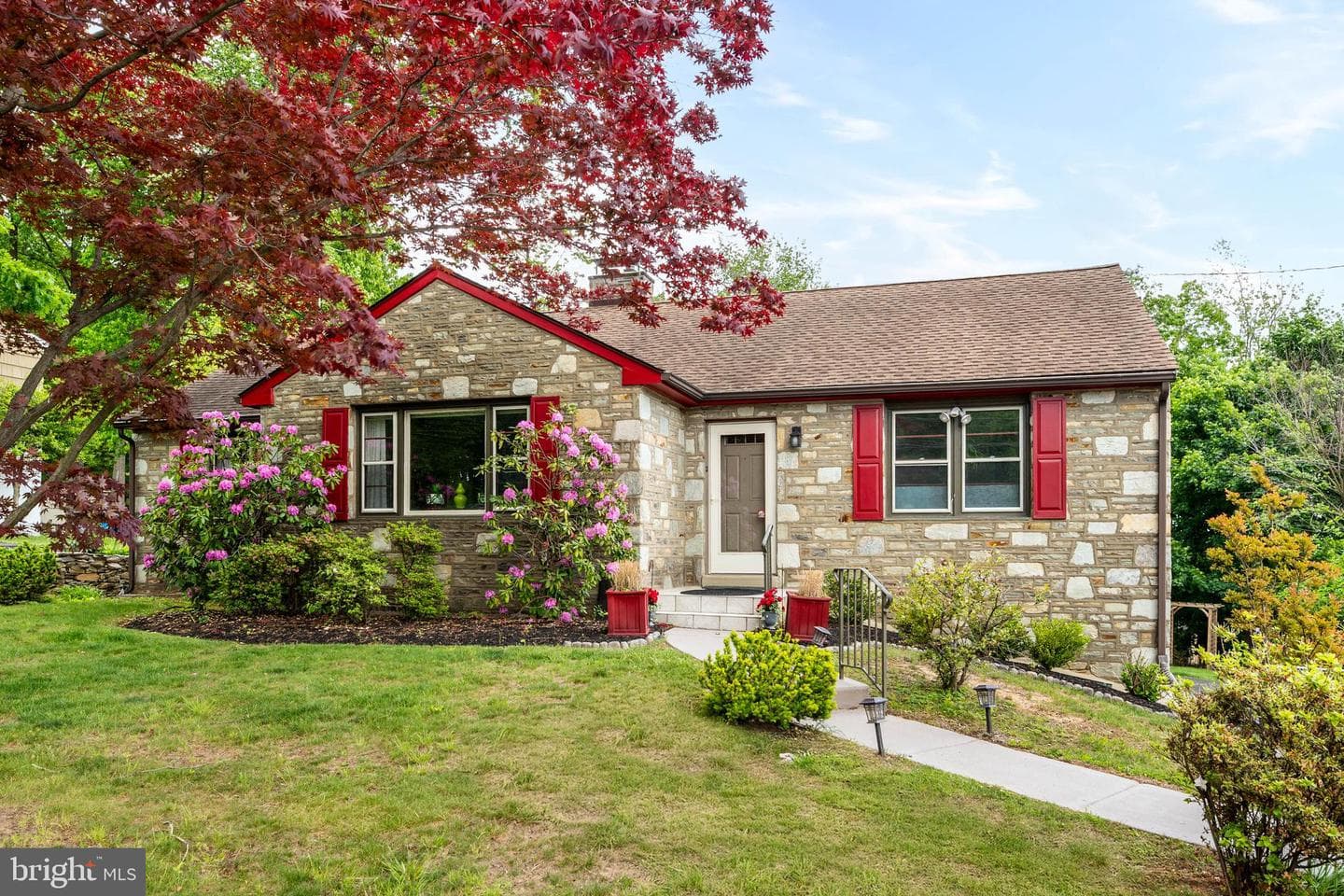 3277 Pine Road