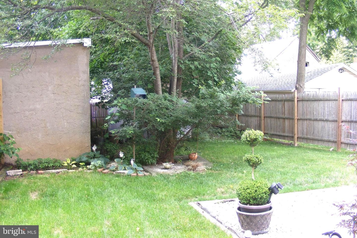 316 Locust Ave photo 37