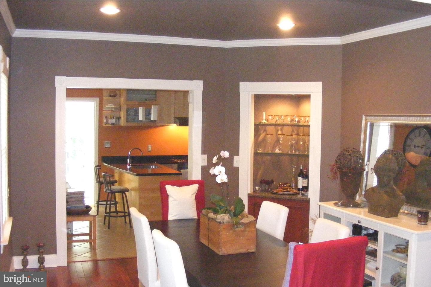 316 Locust Ave photo 8