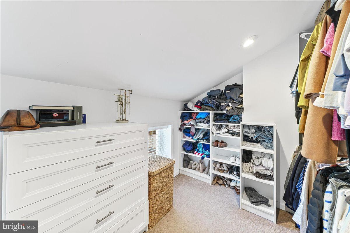 387 E Hector Street photo 23