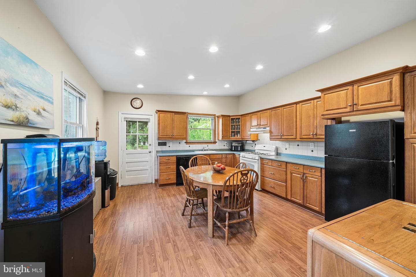 209 Harry Street photo 11