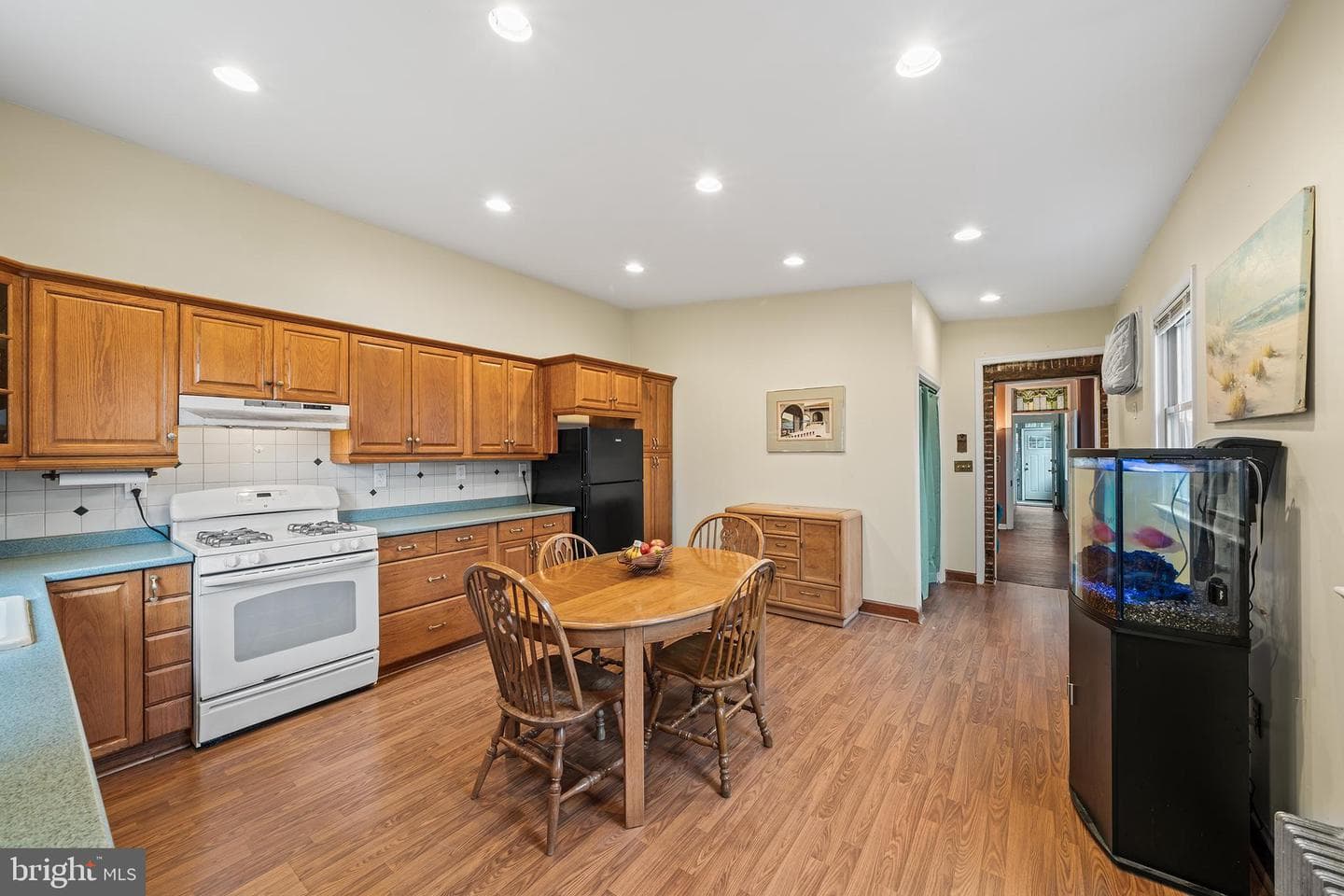 209 Harry Street photo 13