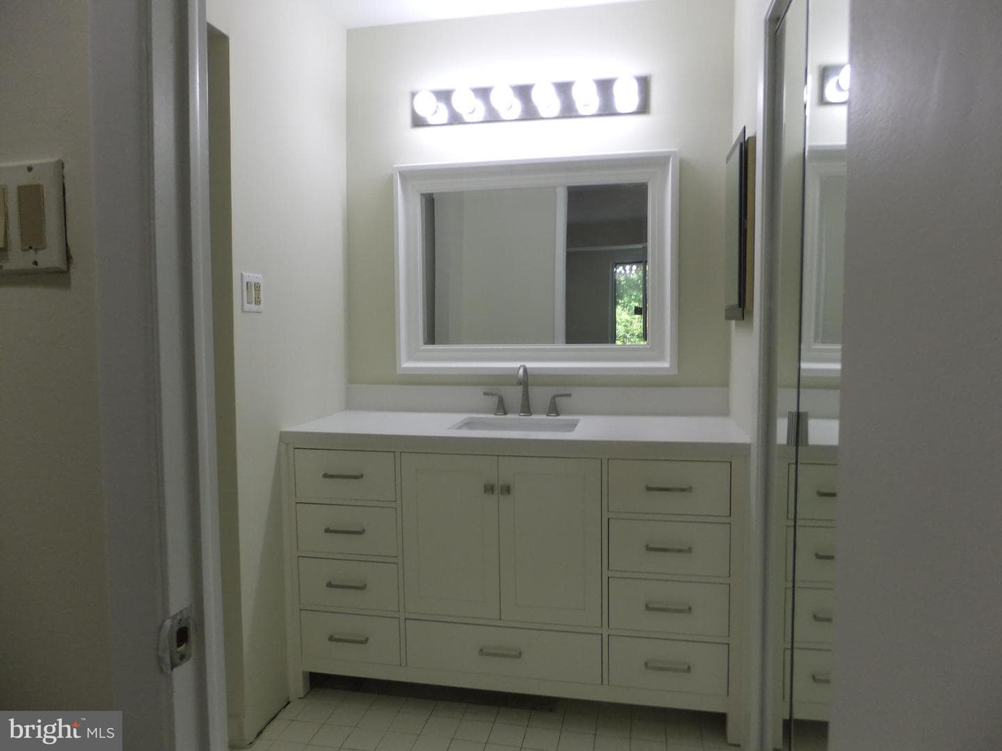 1750 Oakwood Terrace #8f photo 25