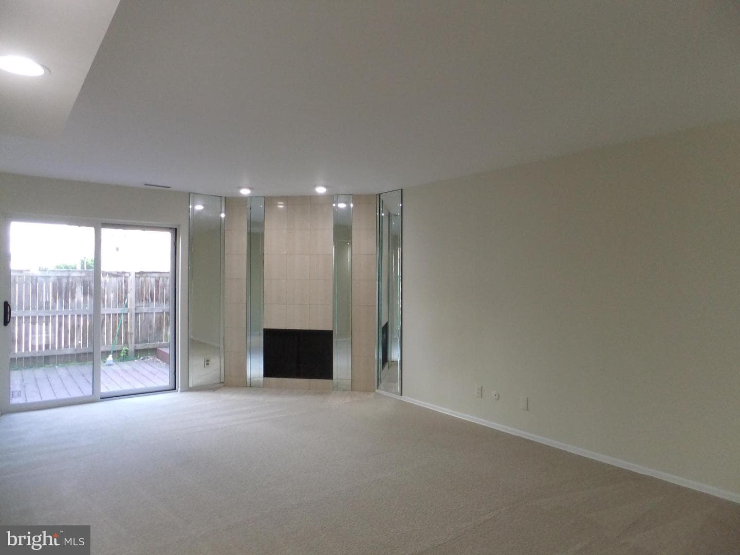 1750 Oakwood Terrace #8f photo 4