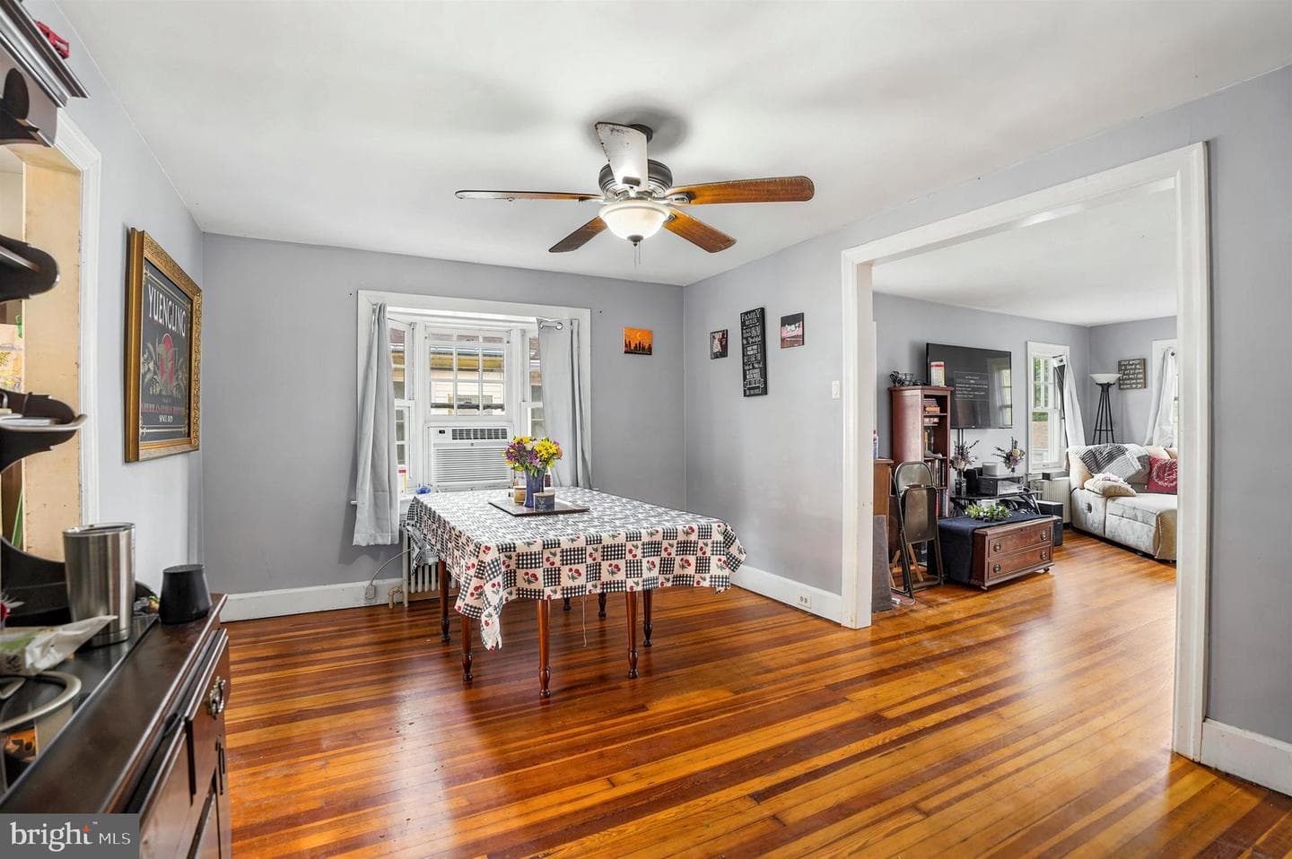 2950 E Walnut Street photo 7