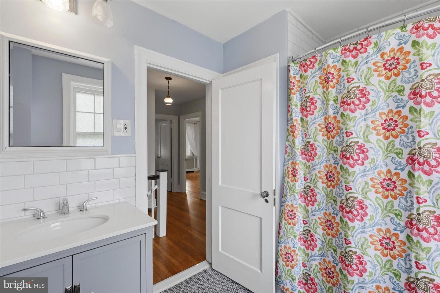 7811 Linden photo 17