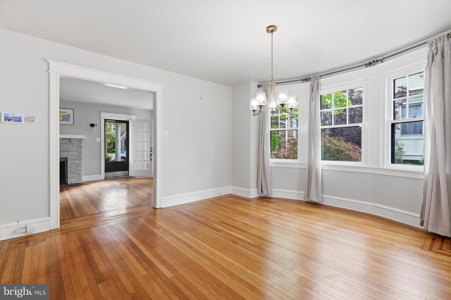 7811 Linden photo 30