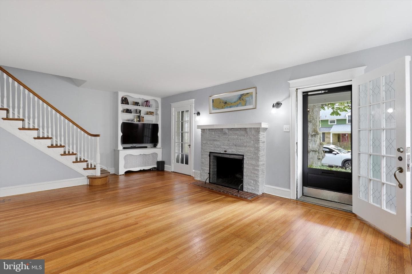 7811 Linden photo 5