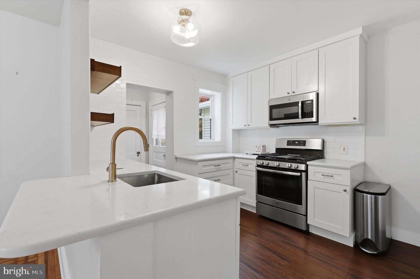7811 Linden photo 8