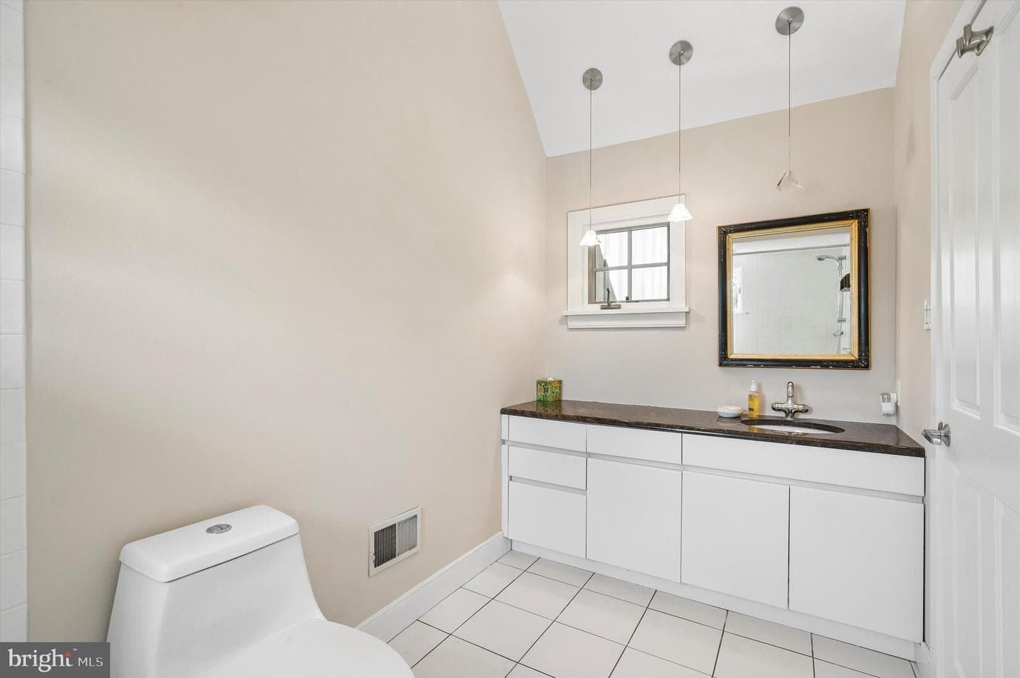 8901 Montgomery Avenue photo 20