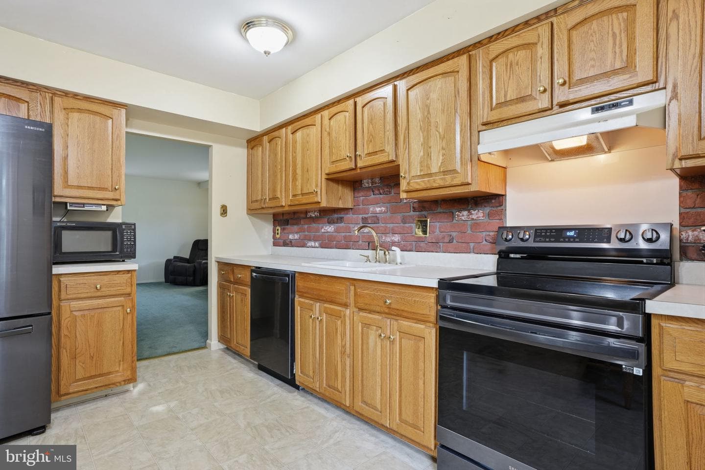 26 Iroquois Dr photo 12