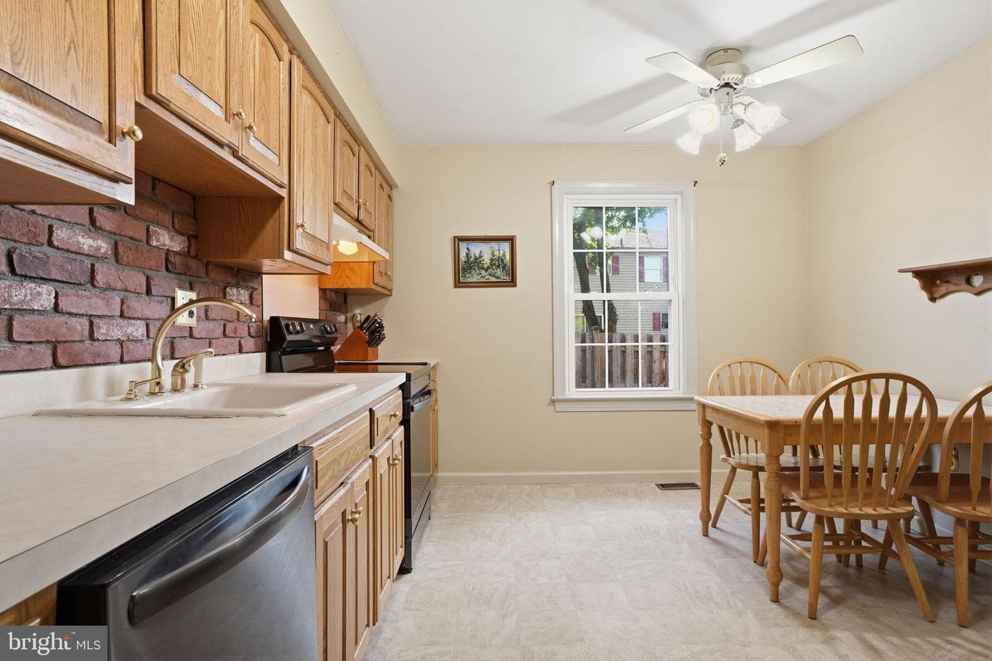 26 Iroquois Dr photo 13