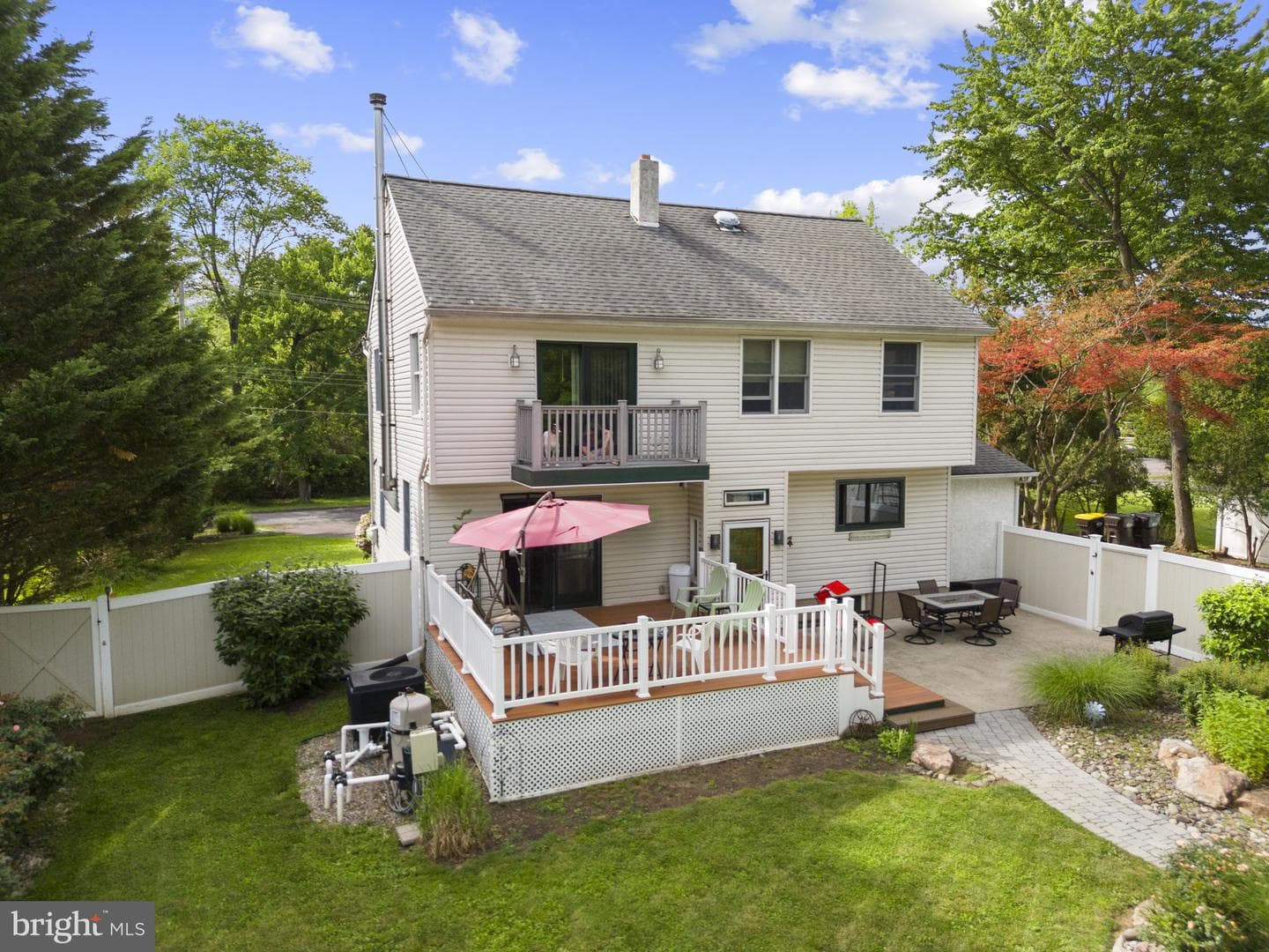 5 Maple Street photo 32
