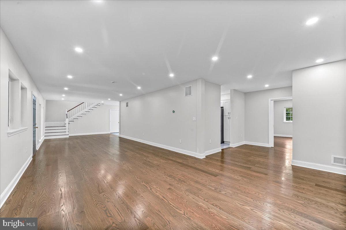 3740 Thompson Road photo 10