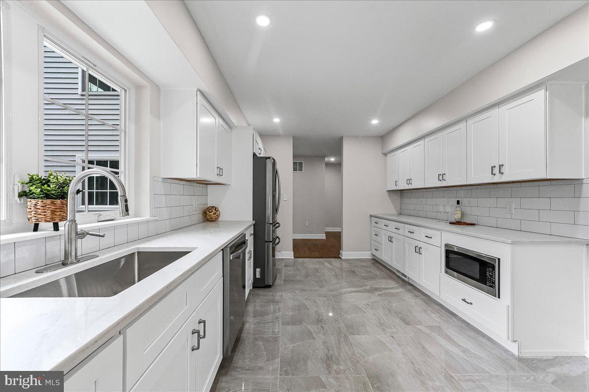 3740 Thompson Road photo 19