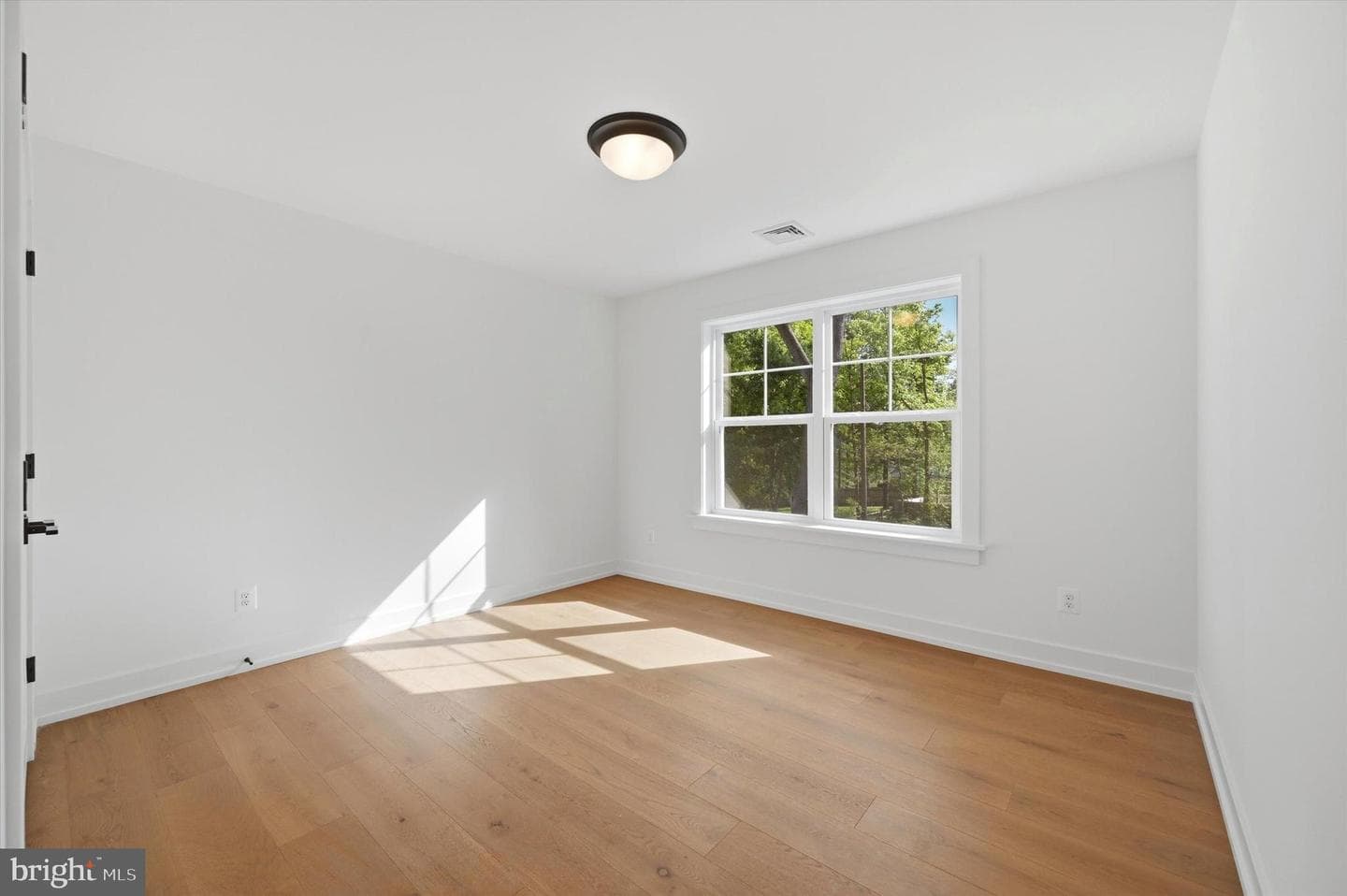 30 E Church Road photo 15