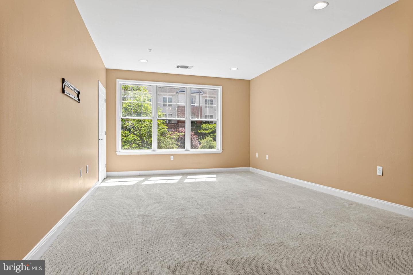 200 W Elm Street #1231 photo 3