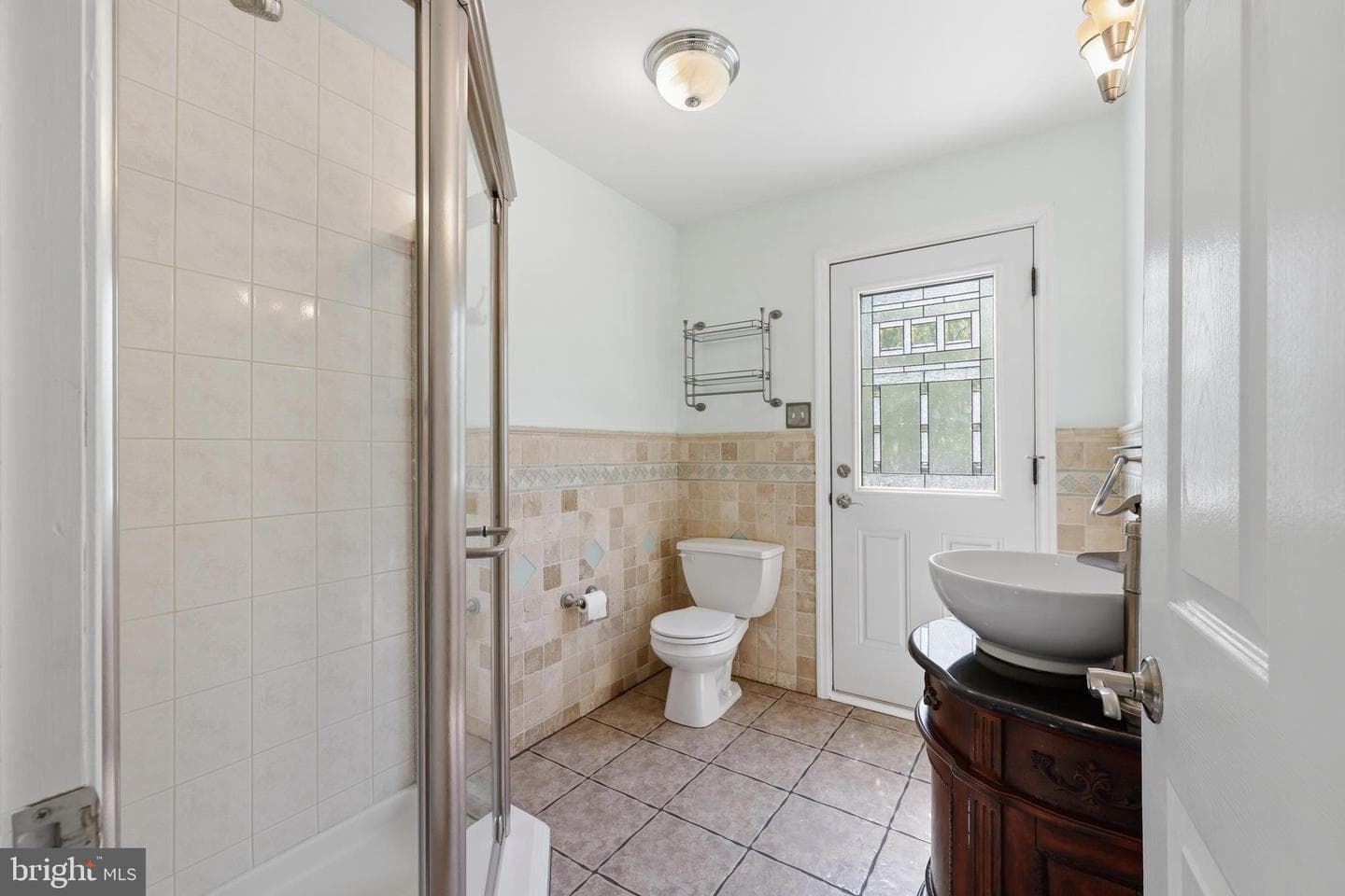 210 Meng Road photo 27