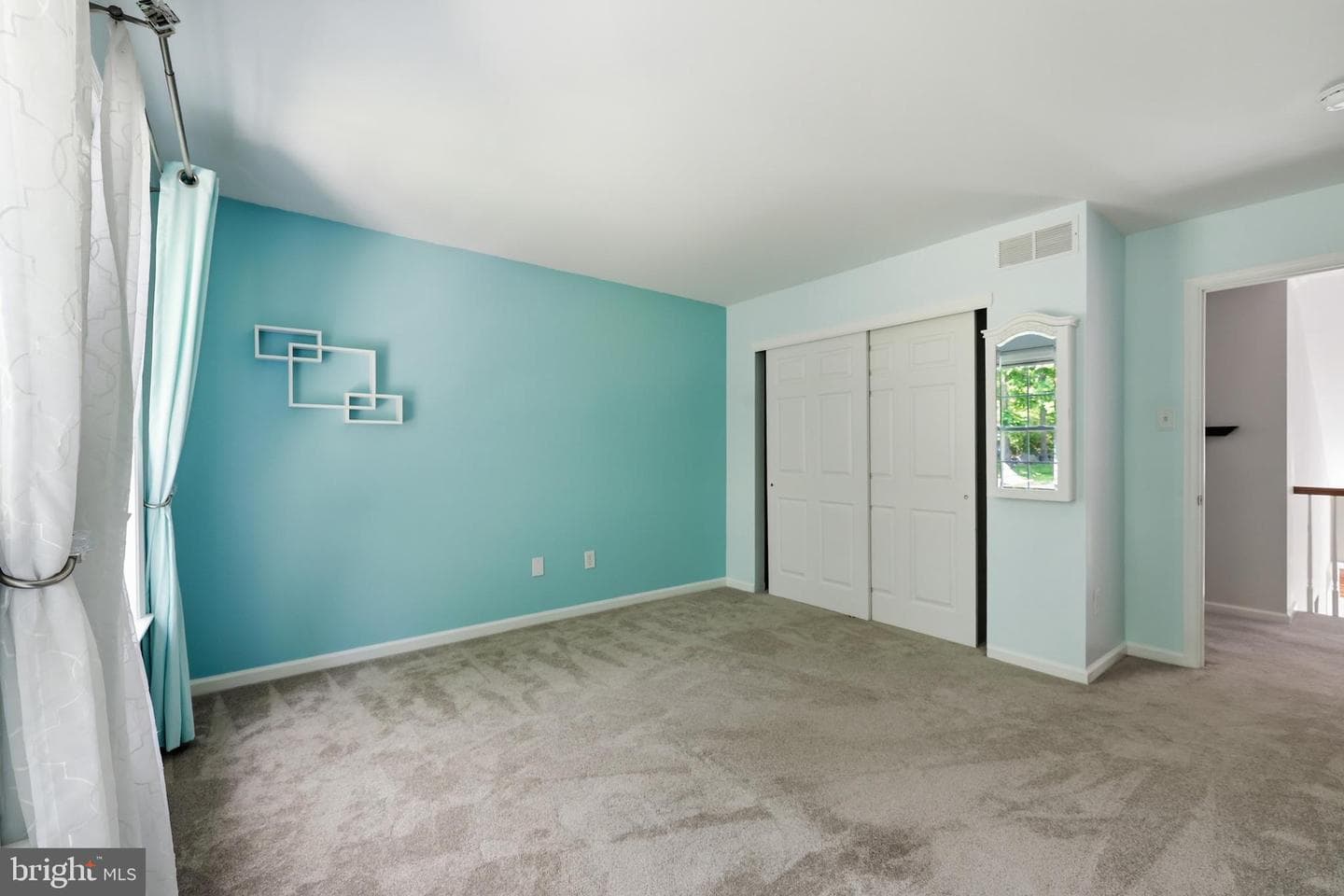 210 Meng Road photo 40