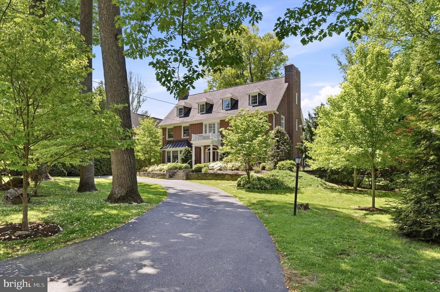 207 Curwen Road photo 4
