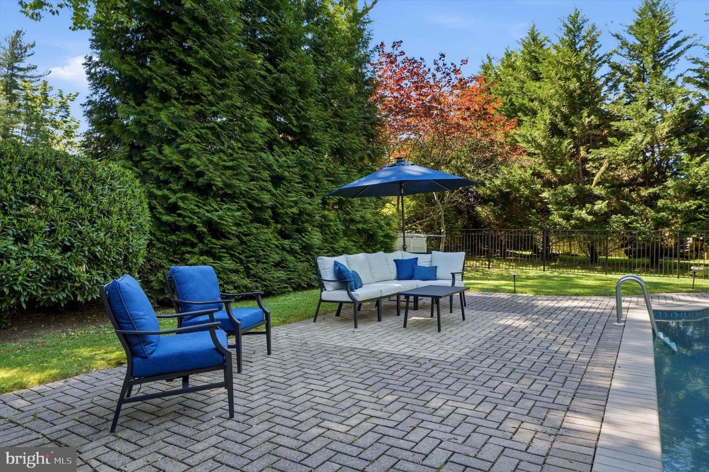 207 Curwen Road photo 47