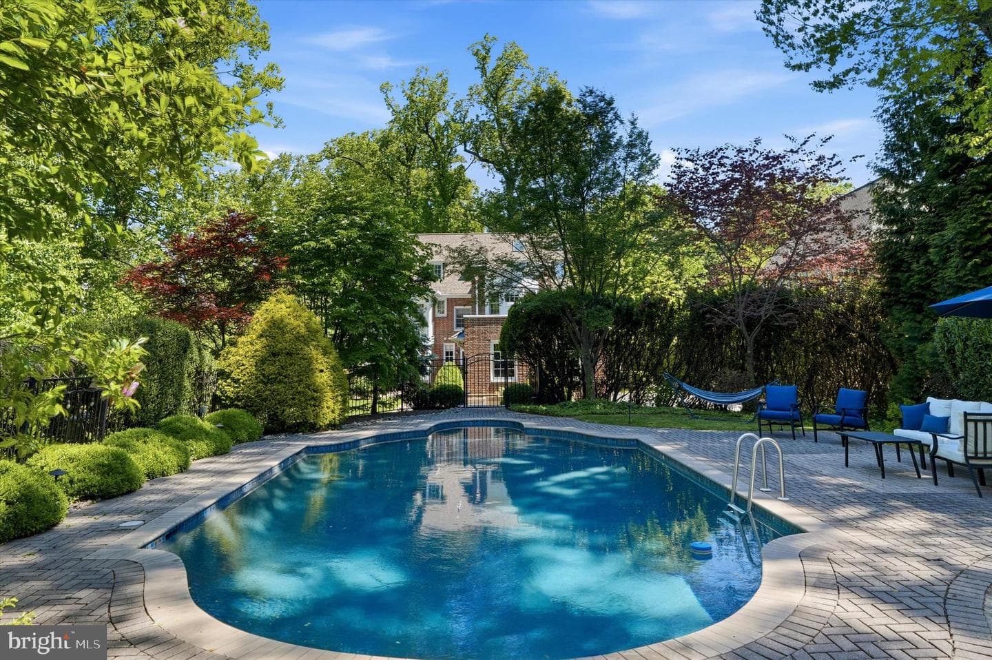 207 Curwen Road photo 48