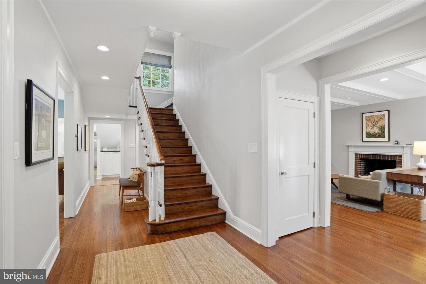 207 Curwen Road photo 8