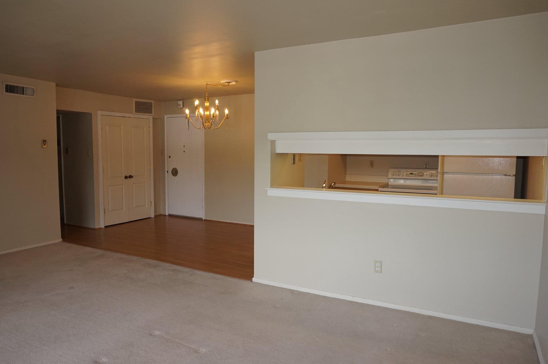 1570 The Fairway #512 E photo 9