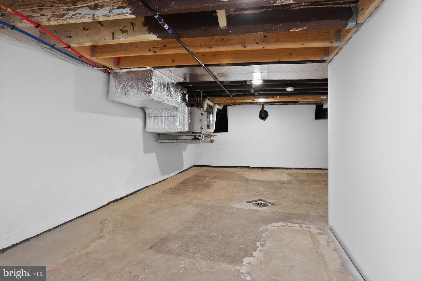 344 Grove Street photo 20